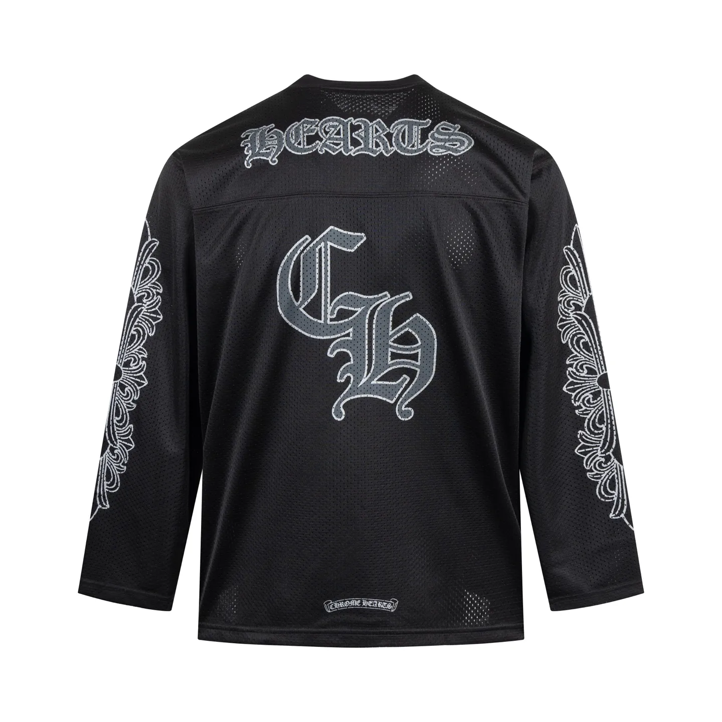 🅿️380 [Exclusive supply] CH Crow Heart Sanskrit Mesh Hockey Long Sleeve. The original version was purchased for 15,989 and developed. The fabric is made of custom weaving and dyeing technology. It is made of selected black mesh fabric, showing a unique sports style. The fabric has been specially treated to provide excellent breathability and comfort while maintaining a crisp and structured appearance. The double-layer design structure enhances the overall texture and makes the wearing experience more three-dimensional and full. The brand's iconic patterns are printed in many places, and high-precision printing technology is used to ensure that the patterns are clear and sharp. The silver printing has a glitter effect, showing charming luster changes under different lights. All printings undergo strict color difference control to ensure accurate color reproduction. The silver-plated pattern design on the sleeve arms is particularly eye-catching, showing the brand's consistent dark luxury style. In terms of details, the latest custom-woven labels are used, and the workmanship is exquisite. The overall shape is designed for both men and women, with both fashion and practicality. This T-shirt perfectly combines sports elements with high fashion craftsmanship, making it the brand's iconic street style item. Size:S/M/L